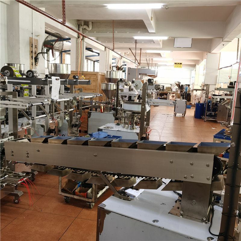 pouch packing machine